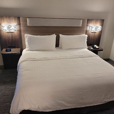 Holiday Inn Express Hotel & Suites Starkville, An Ihg Hotel Eksteriør bilde