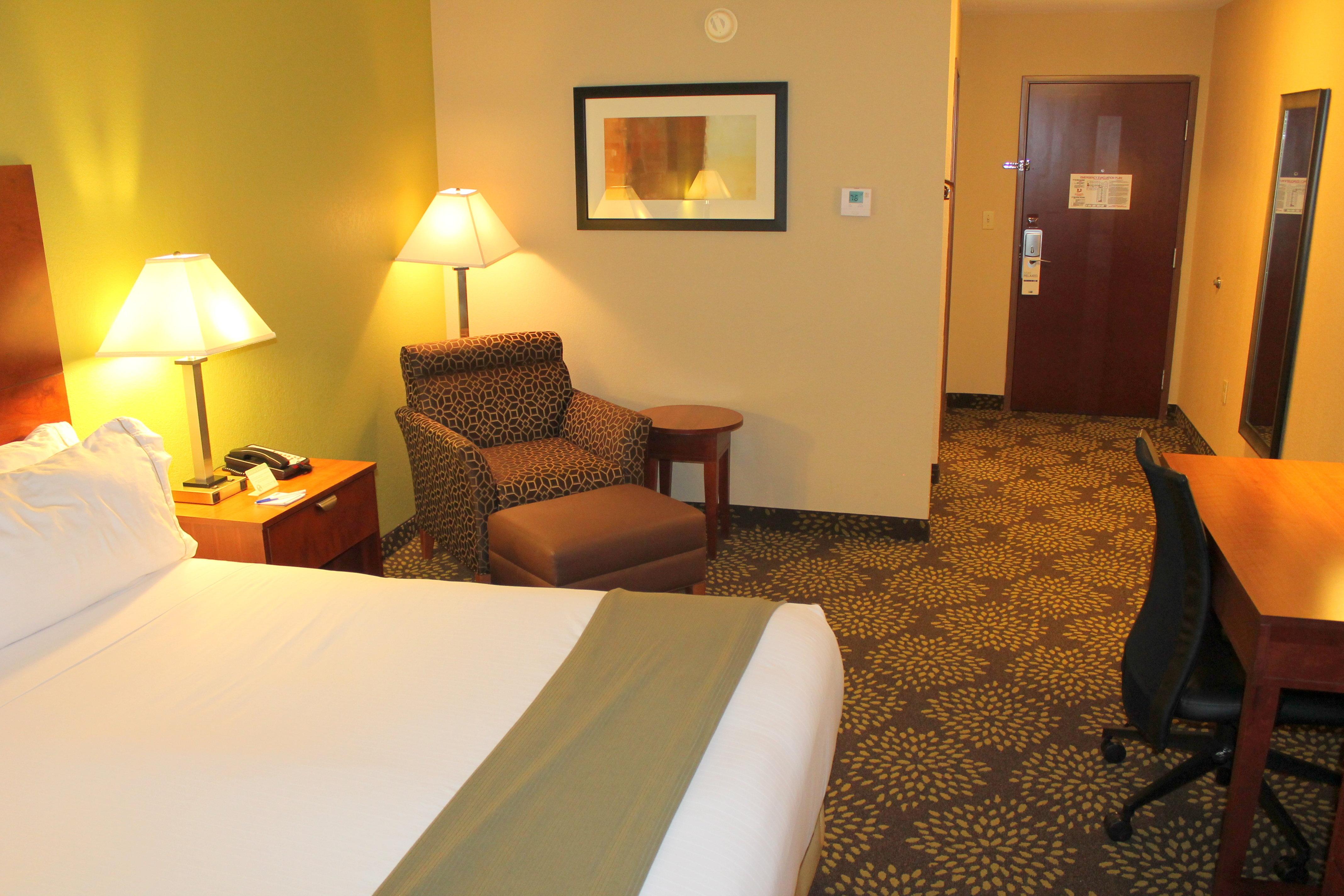 Holiday Inn Express Hotel & Suites Starkville, An Ihg Hotel Eksteriør bilde