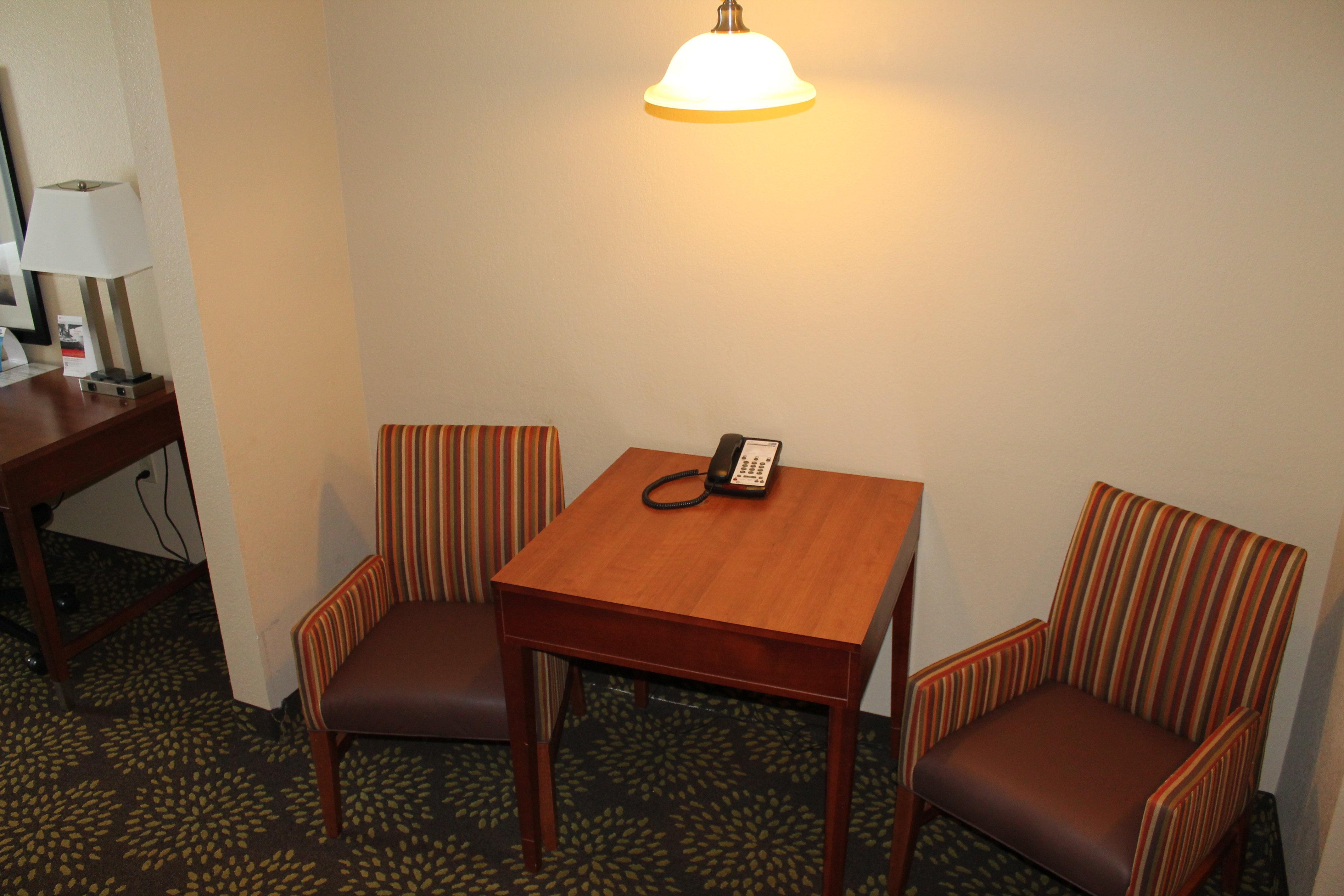 Holiday Inn Express Hotel & Suites Starkville, An Ihg Hotel Eksteriør bilde