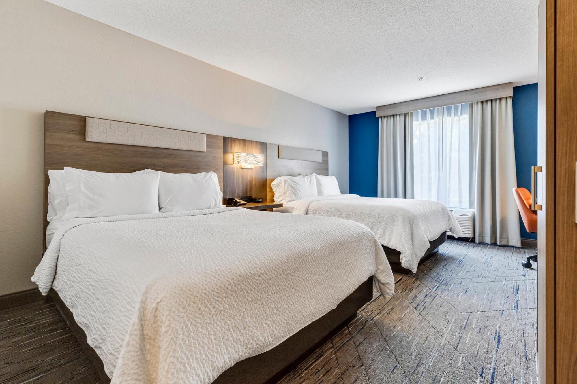 Holiday Inn Express Hotel & Suites Starkville, An Ihg Hotel Eksteriør bilde