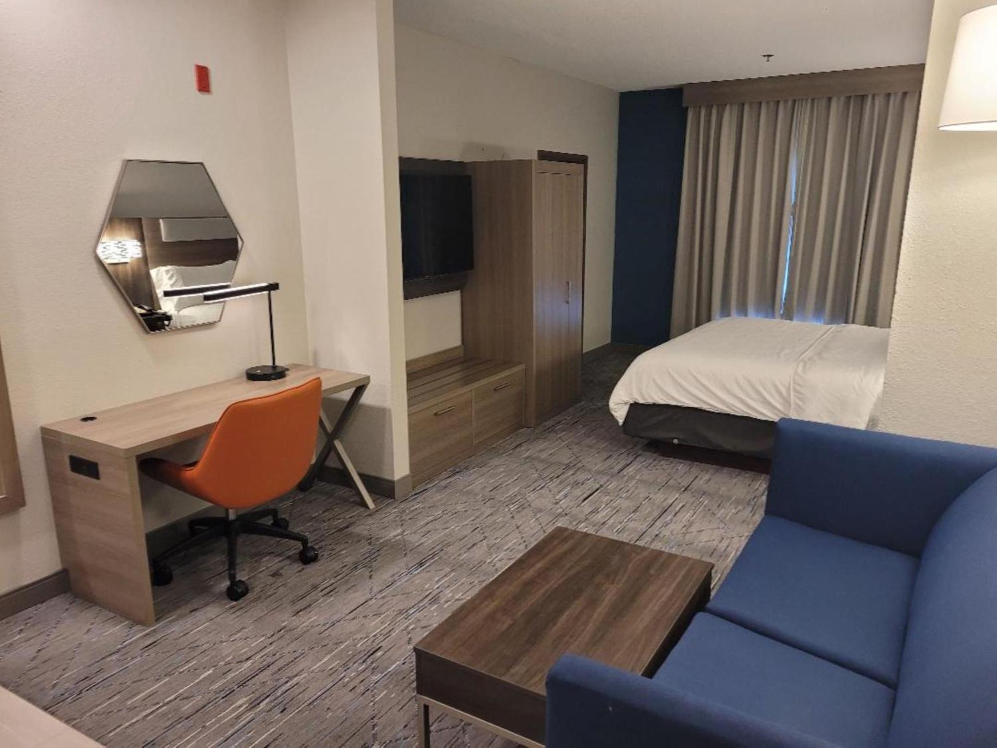 Holiday Inn Express Hotel & Suites Starkville, An Ihg Hotel Eksteriør bilde