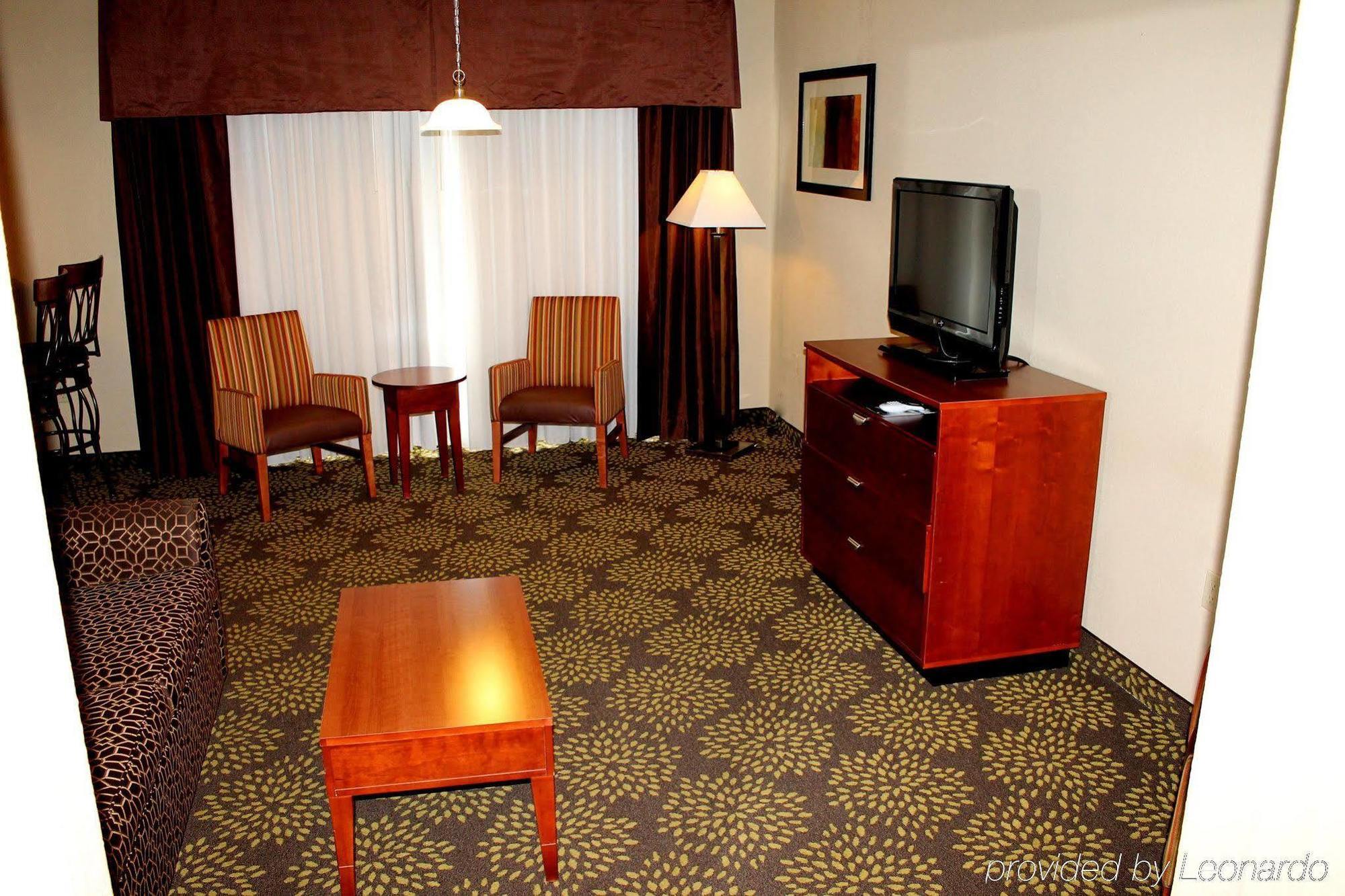 Holiday Inn Express Hotel & Suites Starkville, An Ihg Hotel Eksteriør bilde